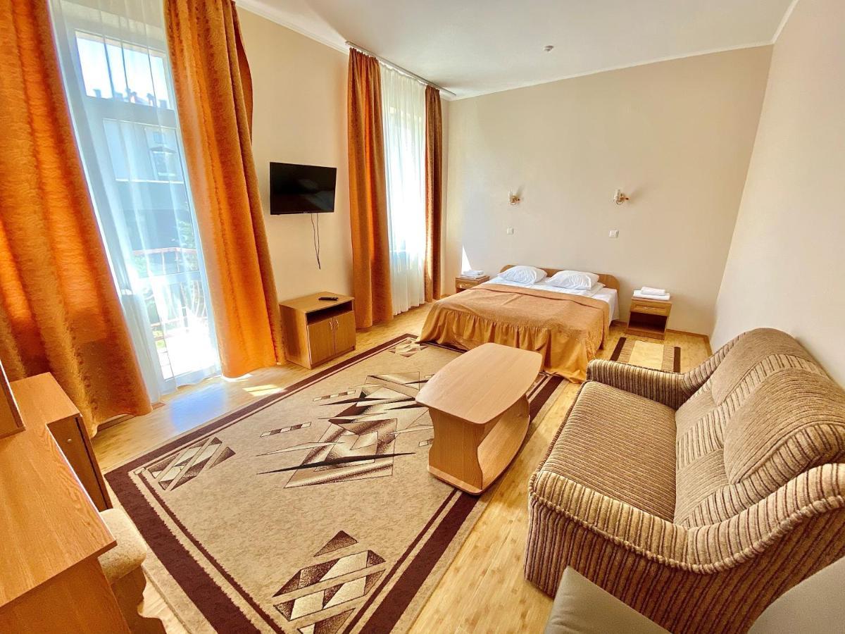 מורשין Hotel Orion מראה חיצוני תמונה